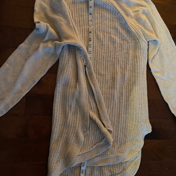 Cozy Knit Women's Sweater - Light Gray - Picture 2 of 3